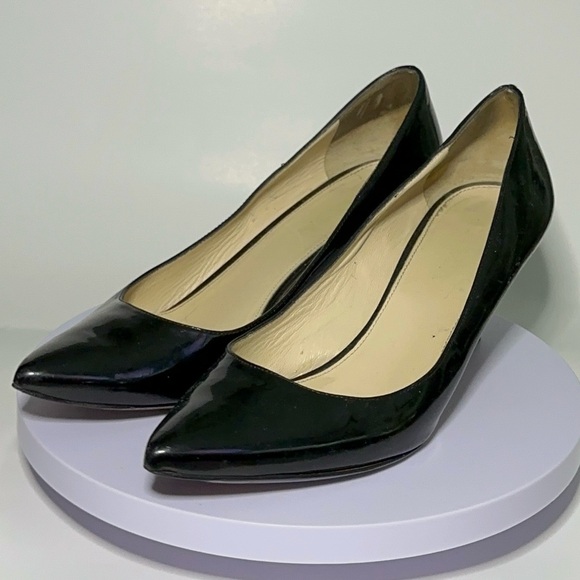 Prada Women's Black Patent Leather Heels - Picture 5 of 13